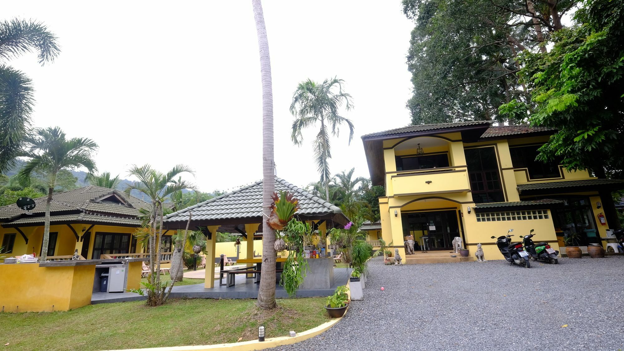 Marilyns Residential Resort Maret Buitenkant foto