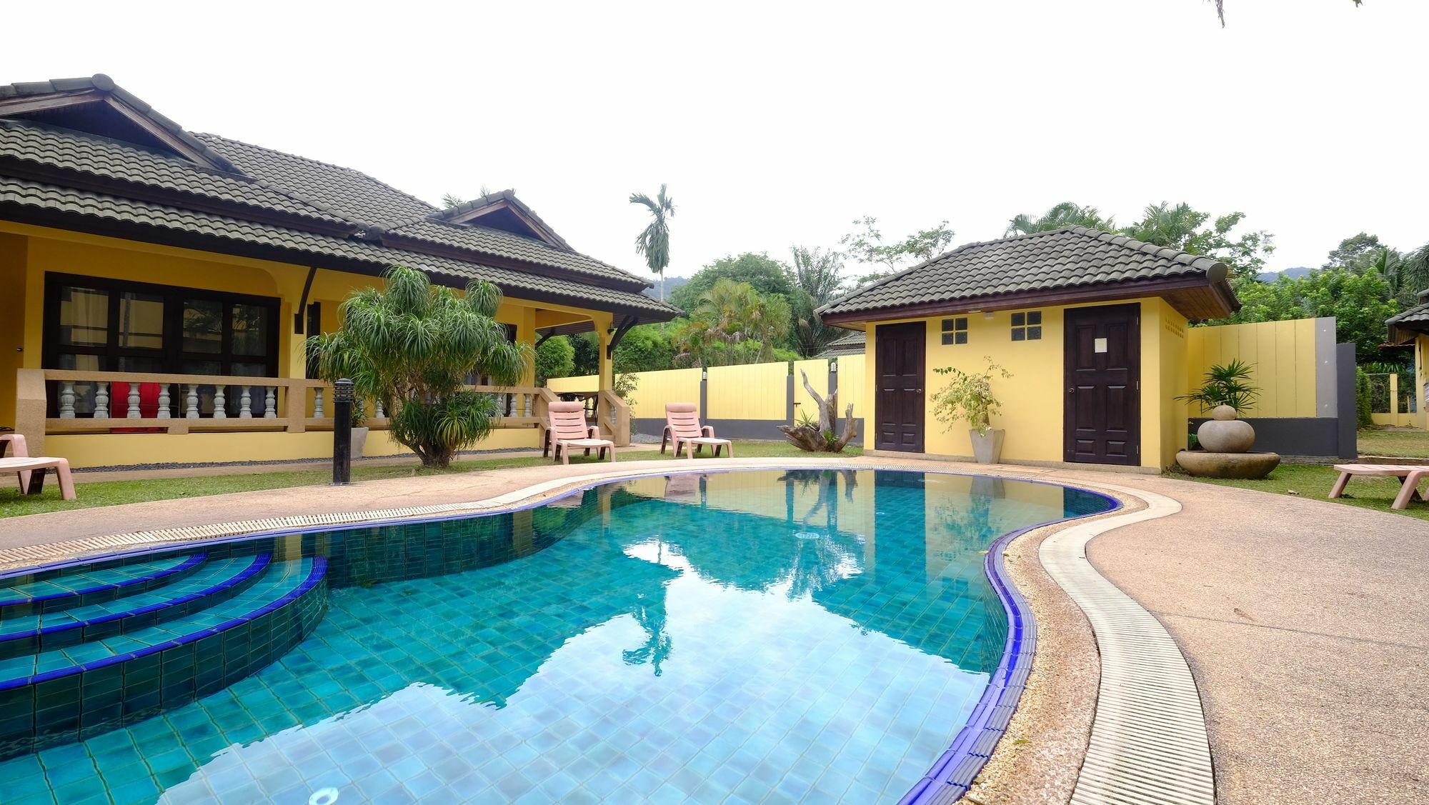 Marilyns Residential Resort Maret Buitenkant foto
